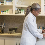 Things to Consider while Choosing the Right Compounding Pharmacy